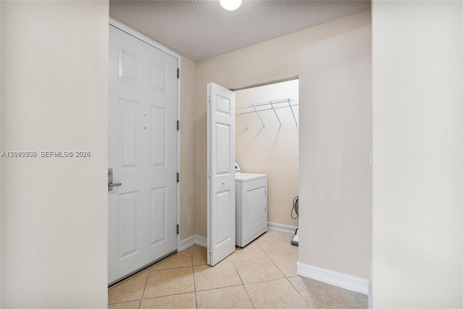 ALAQUA CONDO - Residential