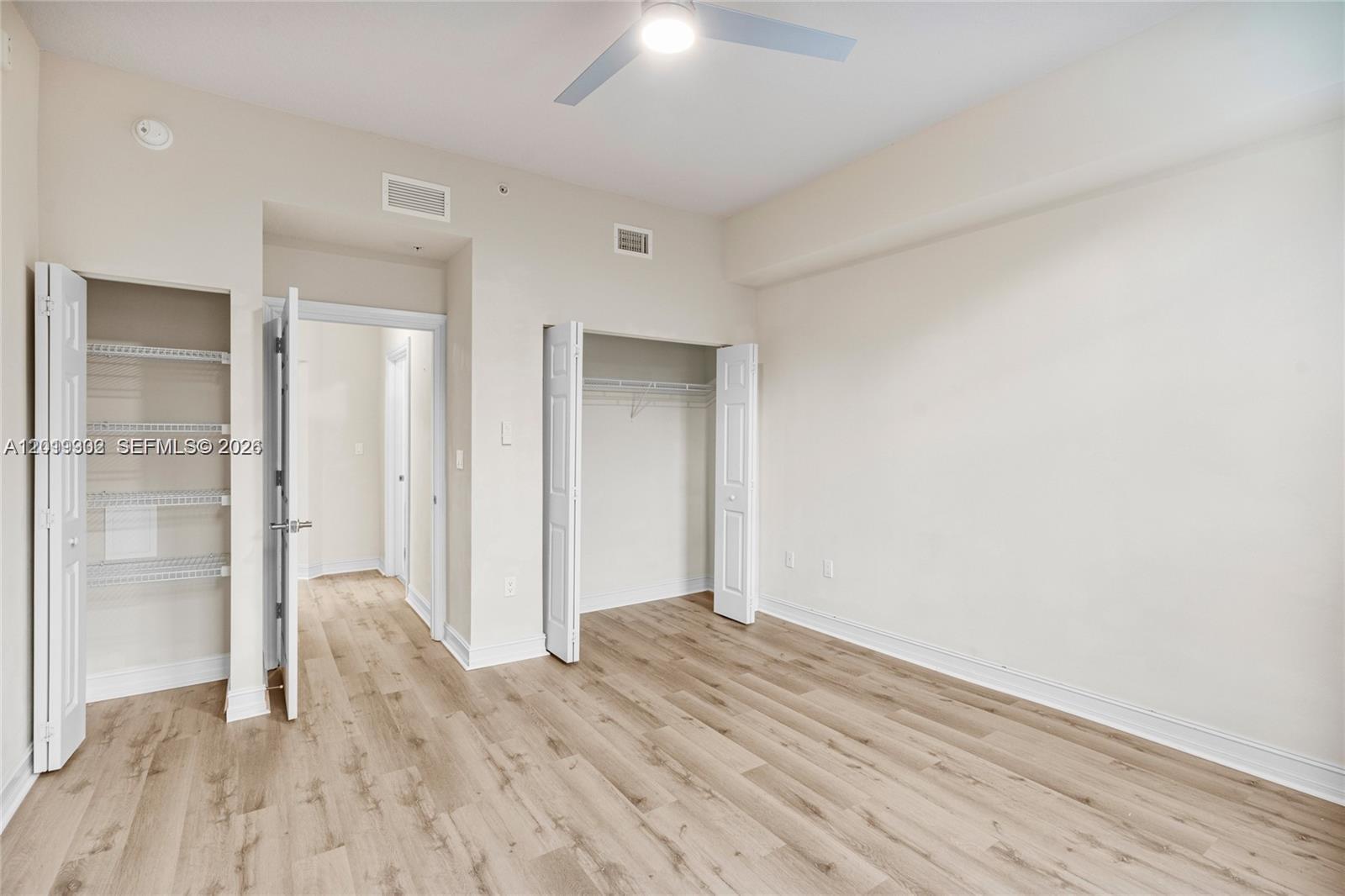 ALAQUA CONDO - Residential