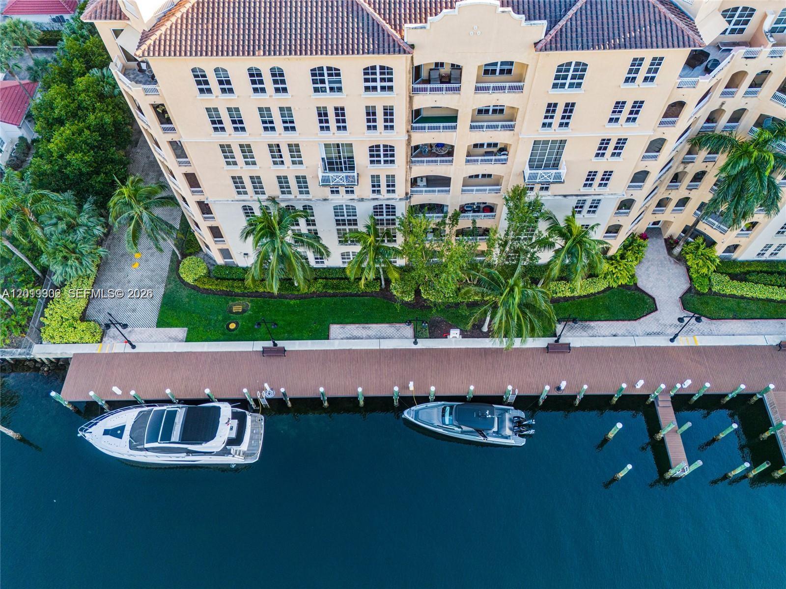 ALAQUA CONDO - Residential