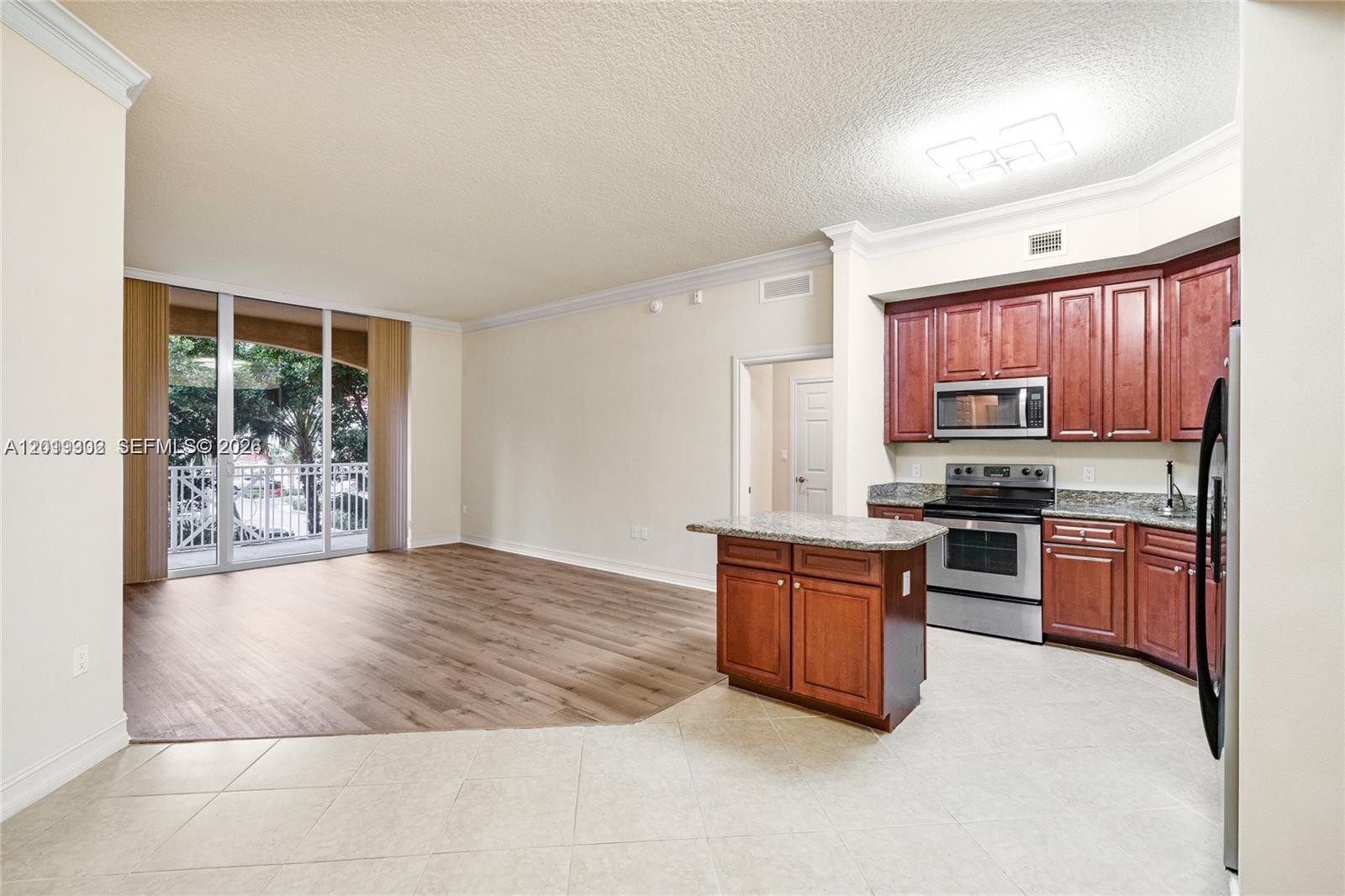 ALAQUA CONDO - Residential