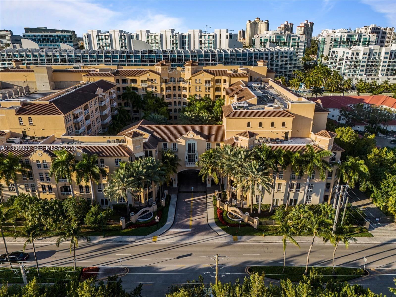 ALAQUA CONDO - Residential