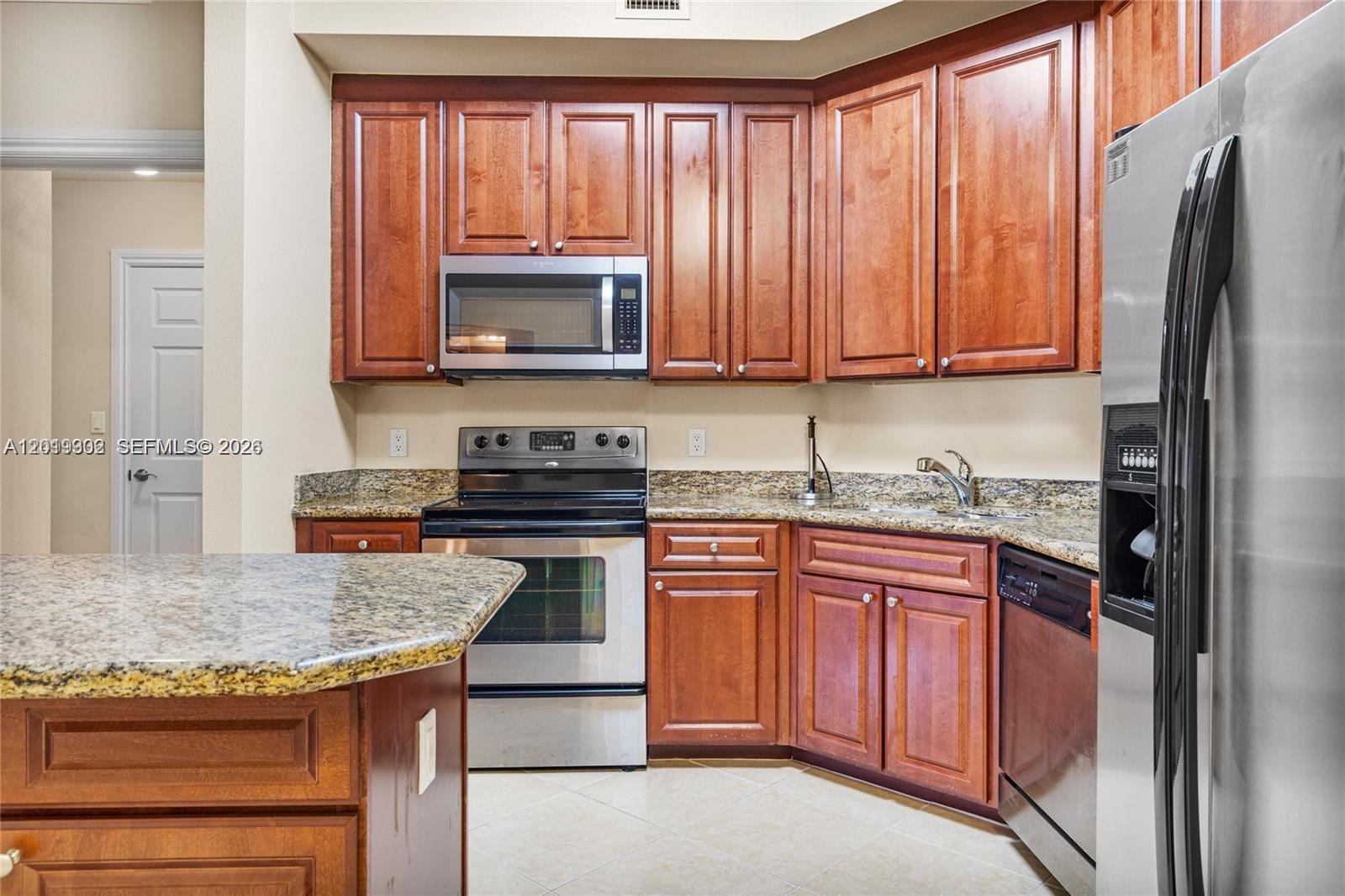 ALAQUA CONDO - Residential