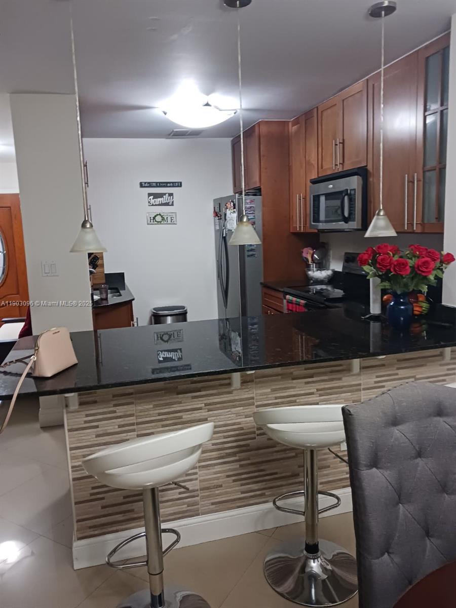 CENTRE COURT CONDO - Residential