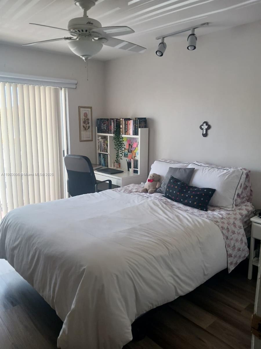 CENTRE COURT CONDO - Residential