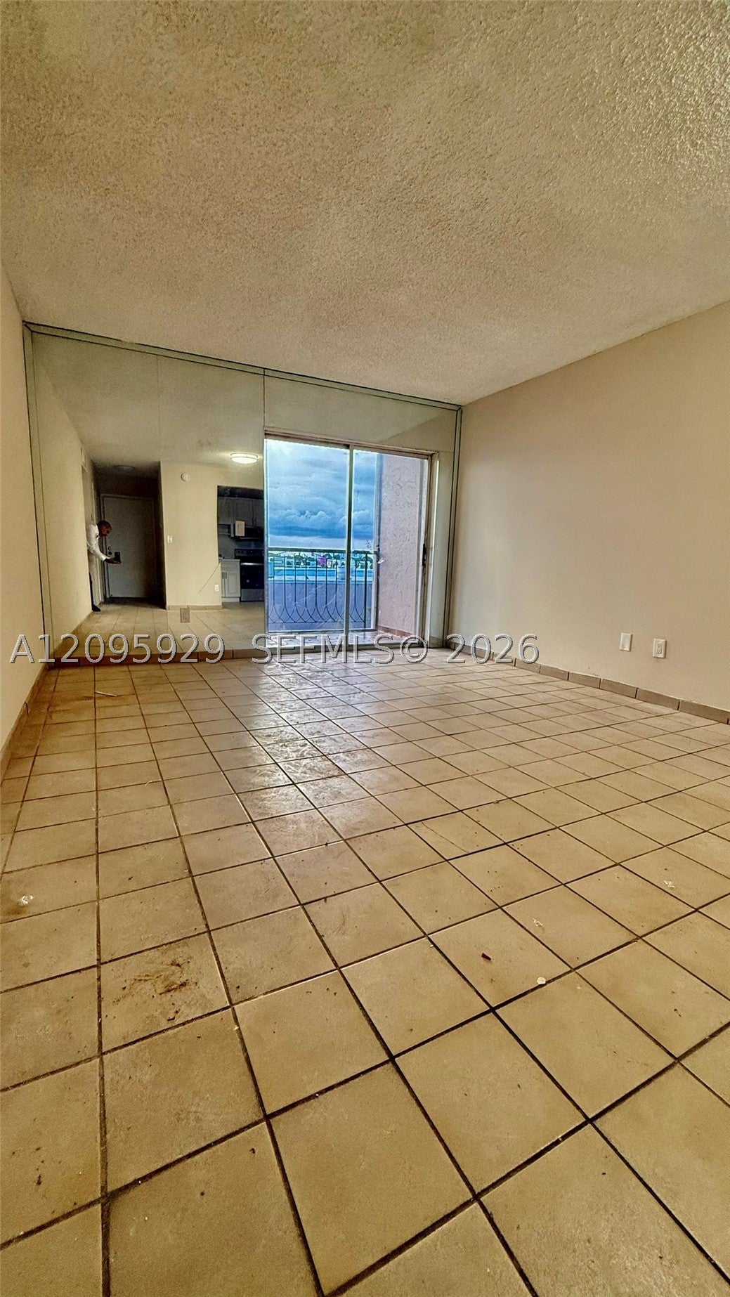 3640 NW 9th St 405