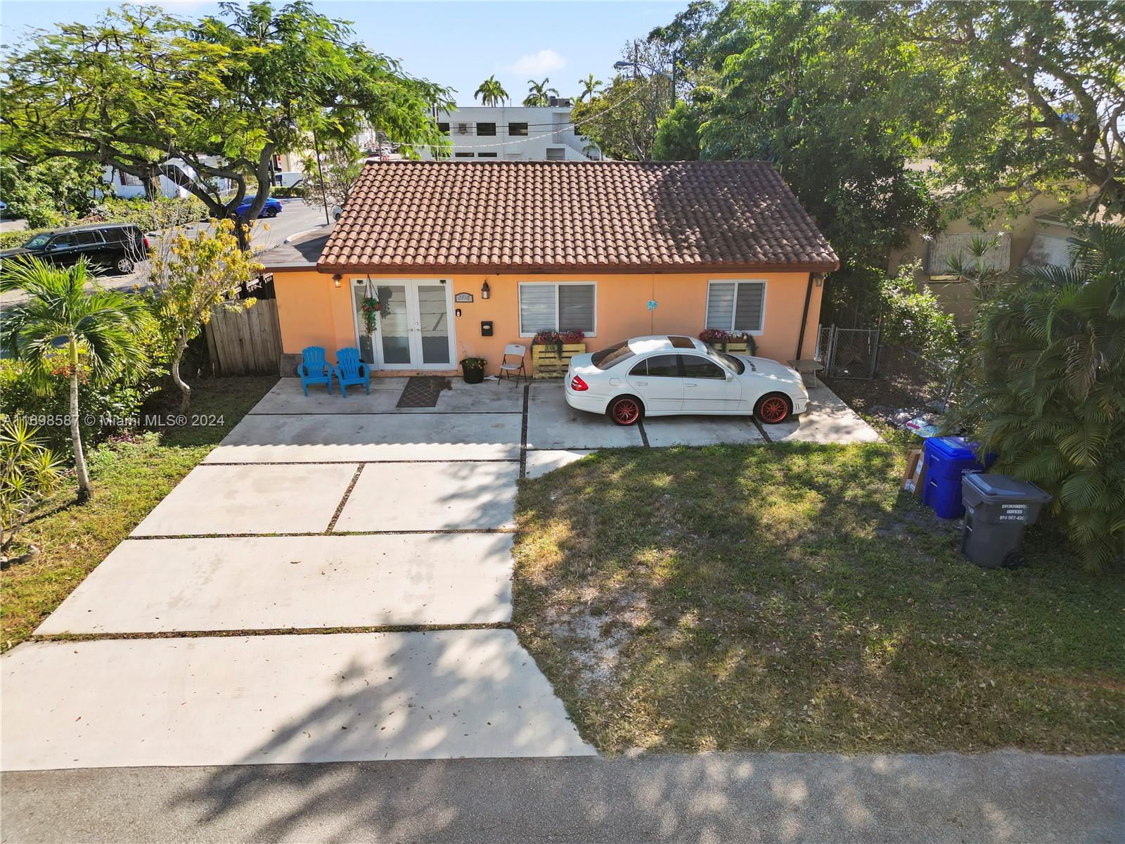 2716 Polk St, Hollywood, Broward County, Florida - 3 Bedrooms  
2 Bathrooms - 