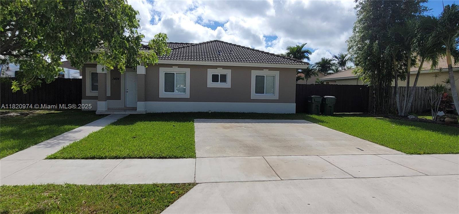 Rental Property at 1404 Se 6th St, Homestead, Miami-Dade County, Florida - Bedrooms: 3 
Bathrooms: 2  - $2,900 MO.