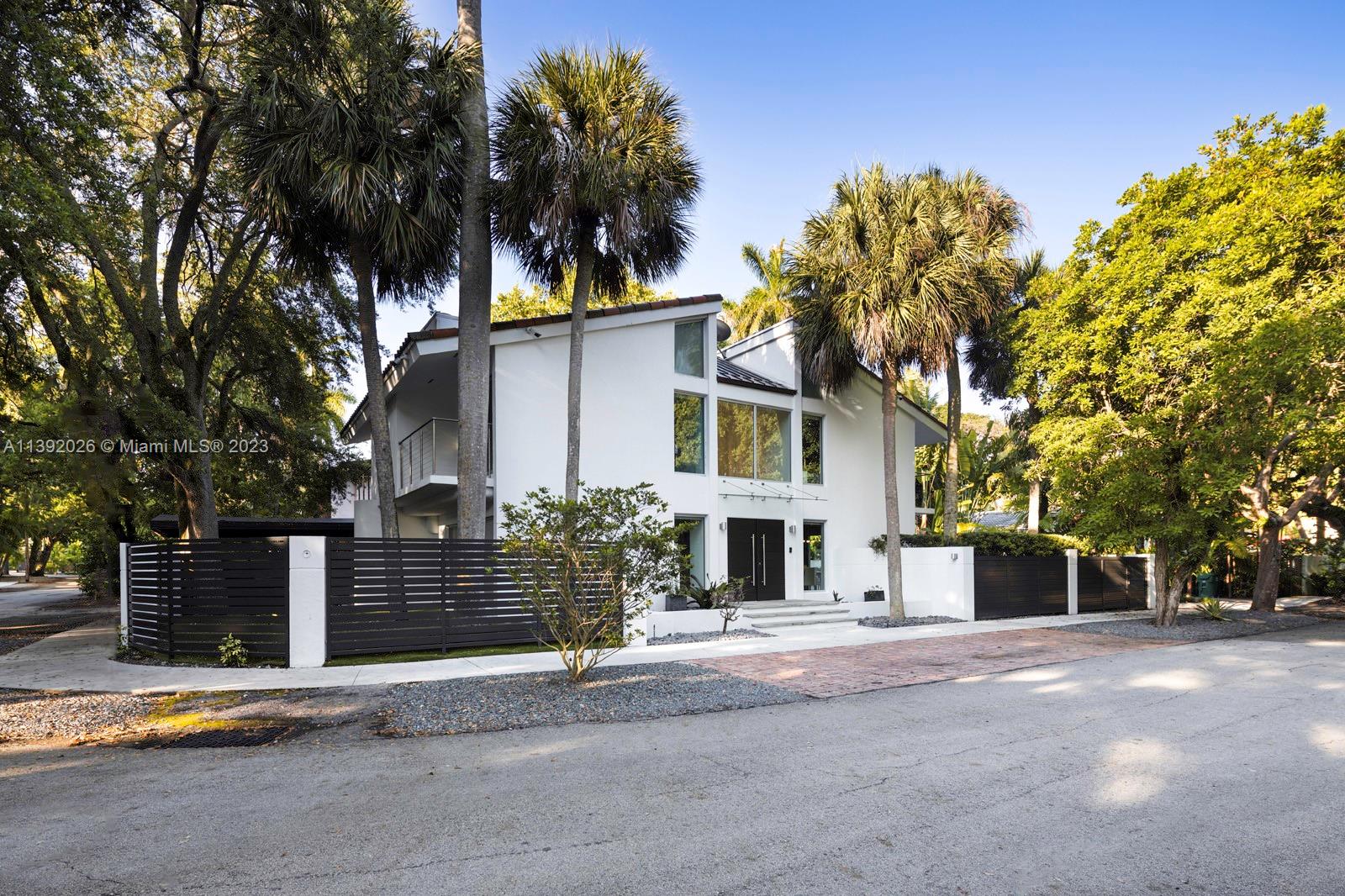 CRYSTAL HEIGHTS - Residential