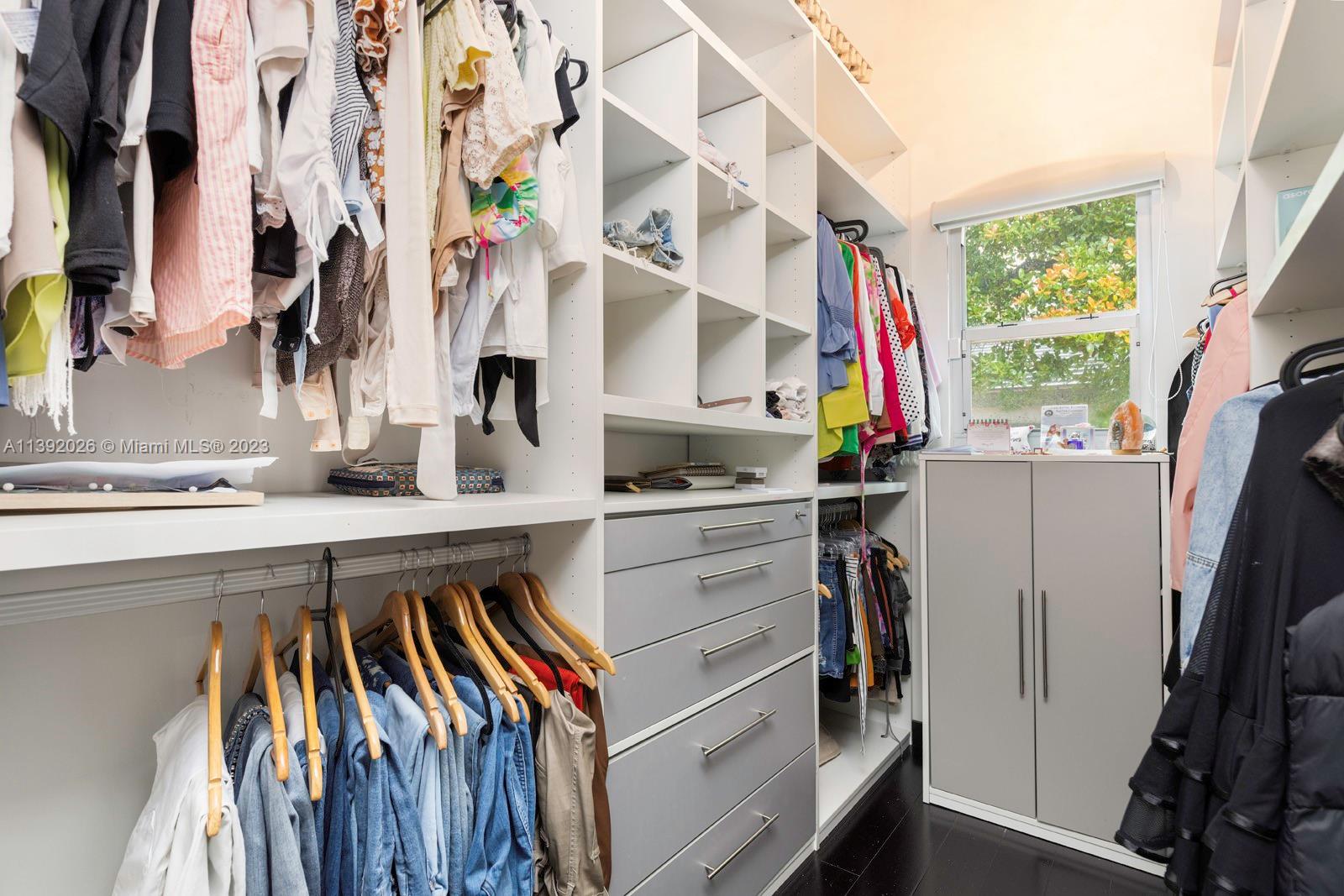 CRYSTAL HEIGHTS - Residential