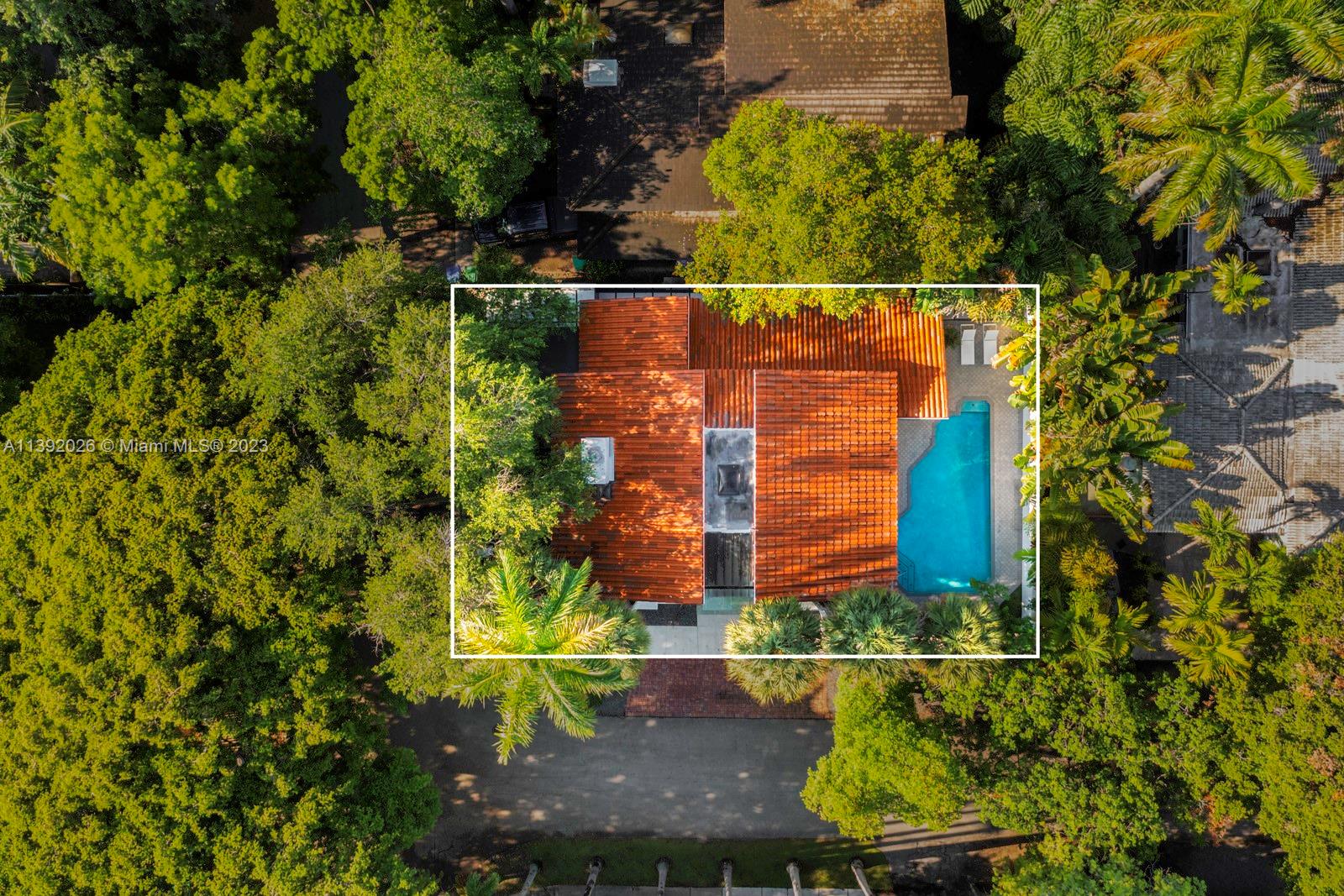 CRYSTAL HEIGHTS - Residential