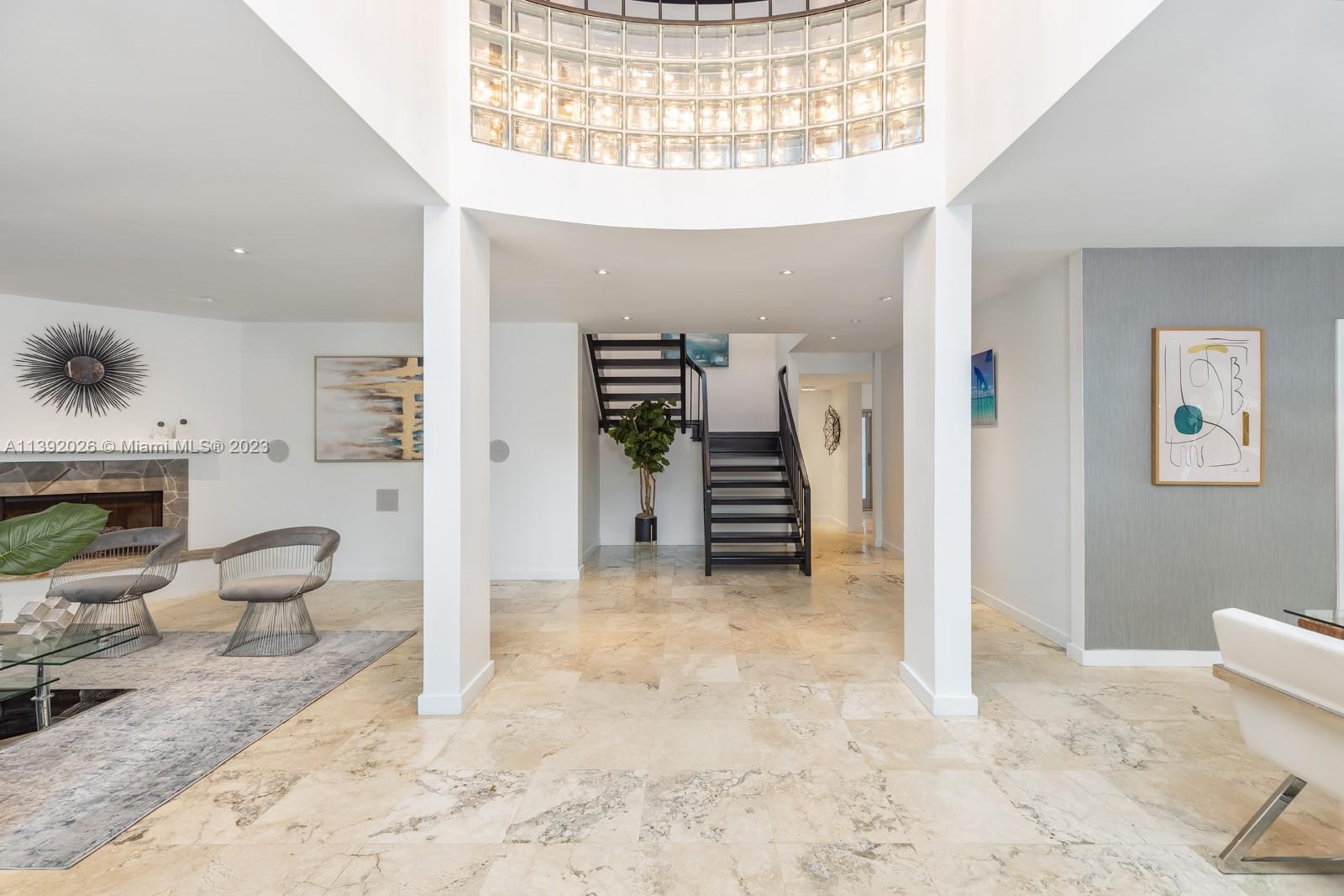 CRYSTAL HEIGHTS - Residential