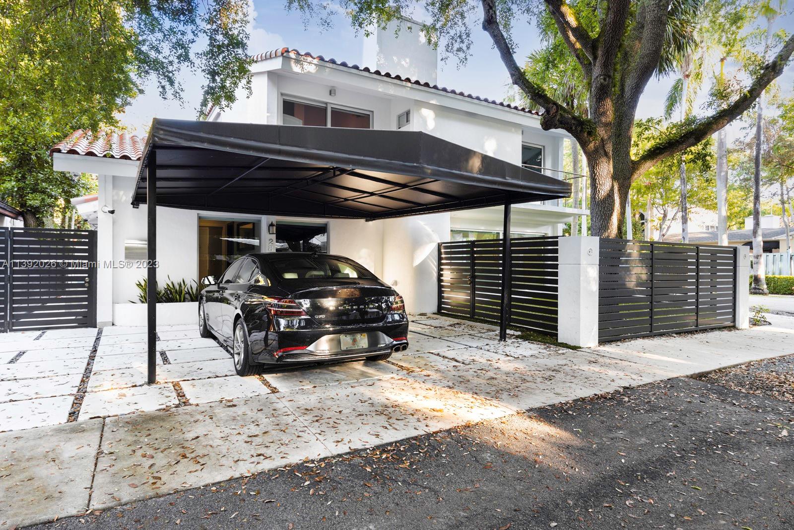 CRYSTAL HEIGHTS - Residential