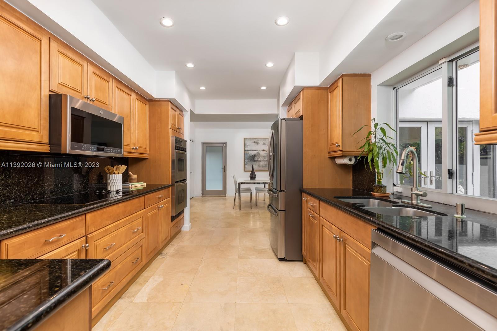 CRYSTAL HEIGHTS - Residential