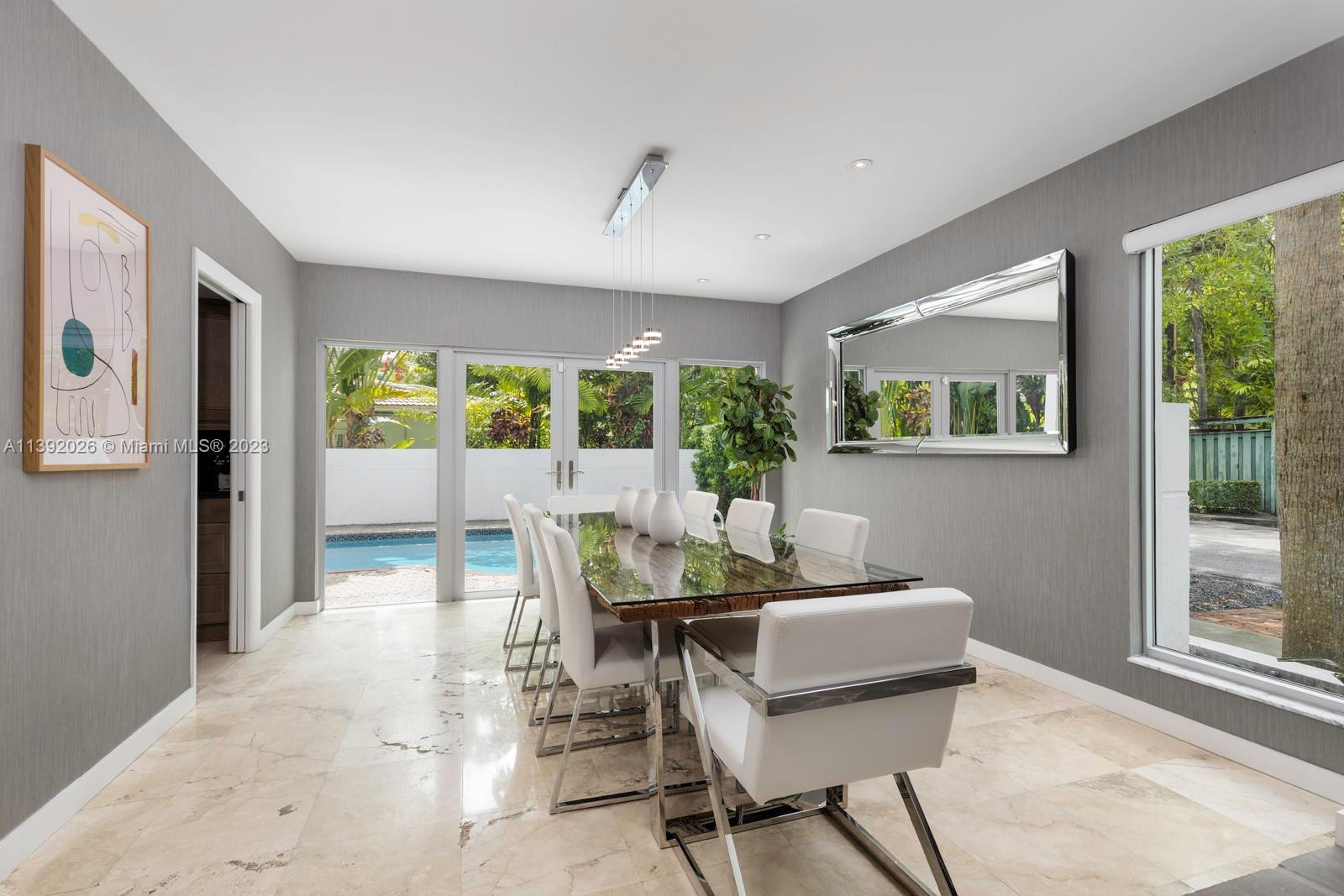 CRYSTAL HEIGHTS - Residential