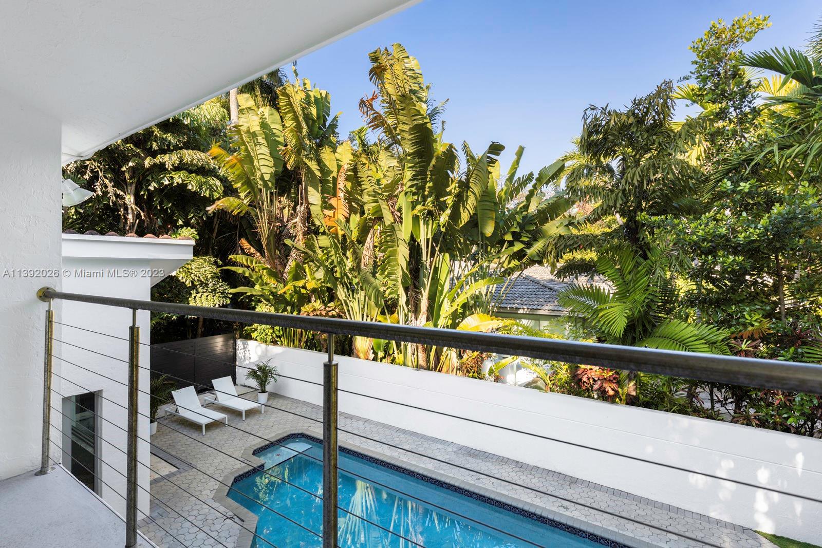 CRYSTAL HEIGHTS - Residential