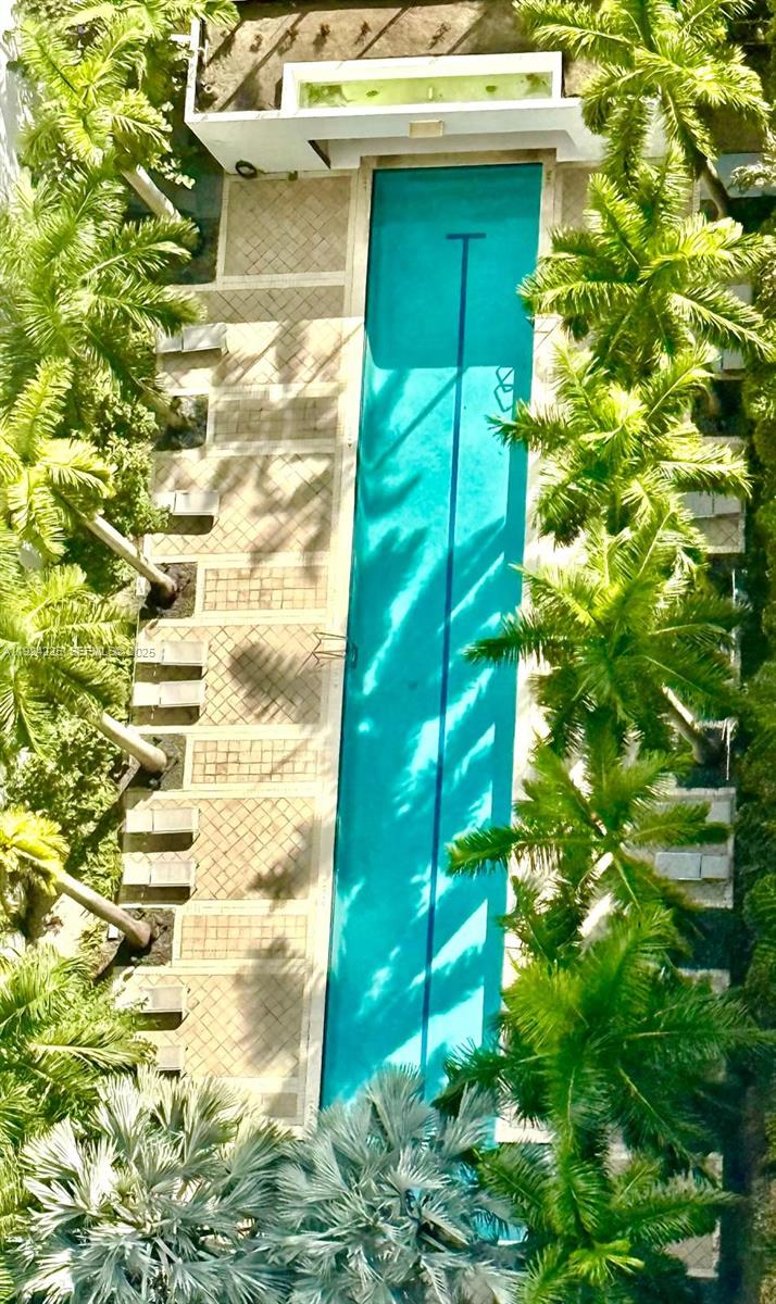 THE LOFT DOWNTOWN II COND - Residential Lease