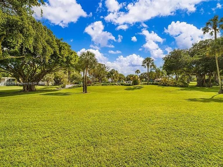 NO 1 PALM-AIRE COUNTRY CL - Residential Lease