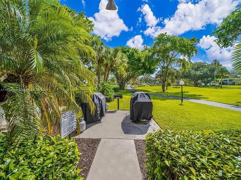 NO 1 PALM-AIRE COUNTRY CL - Residential Lease