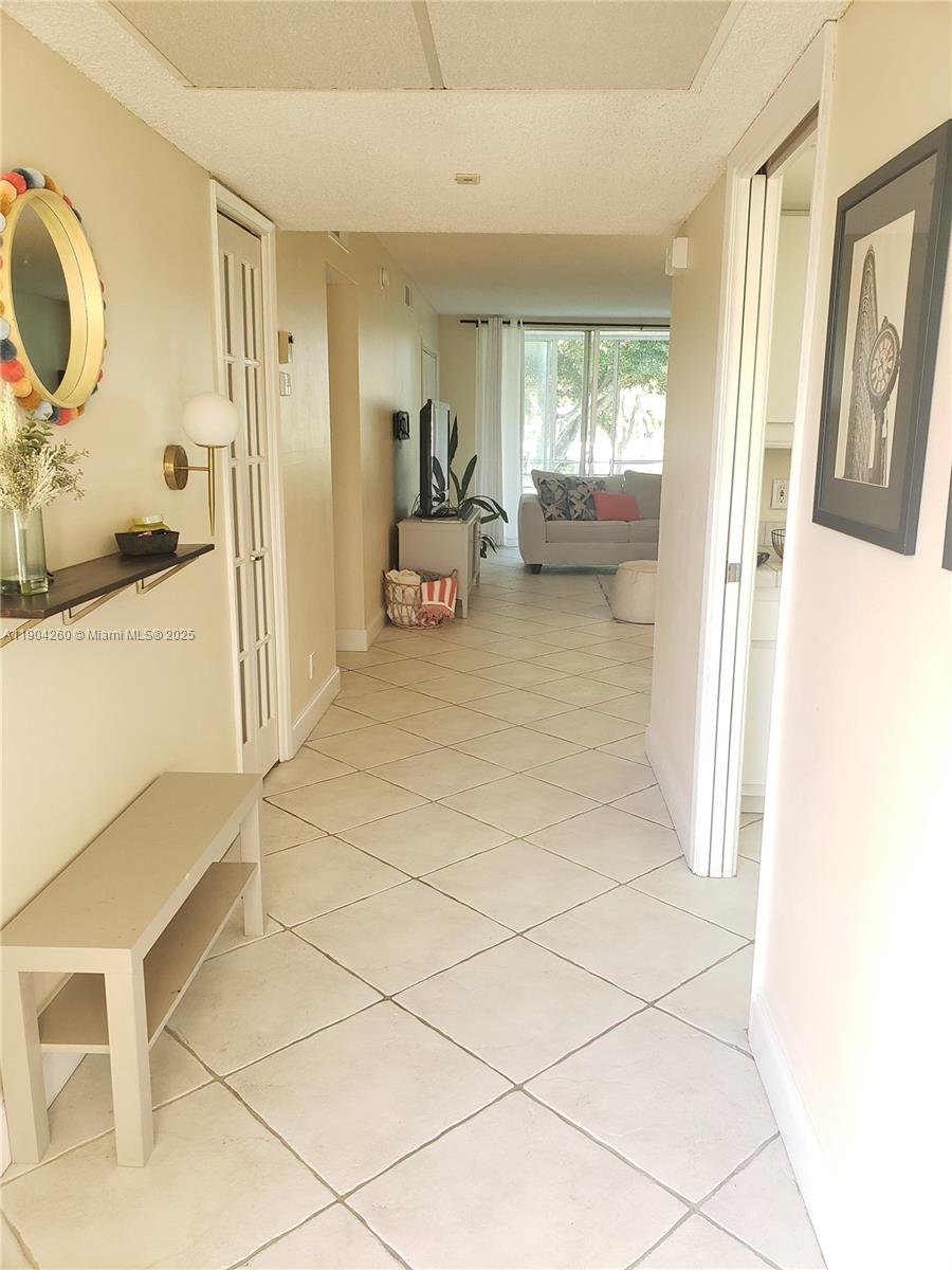 NO 1 PALM-AIRE COUNTRY CL - Residential Lease