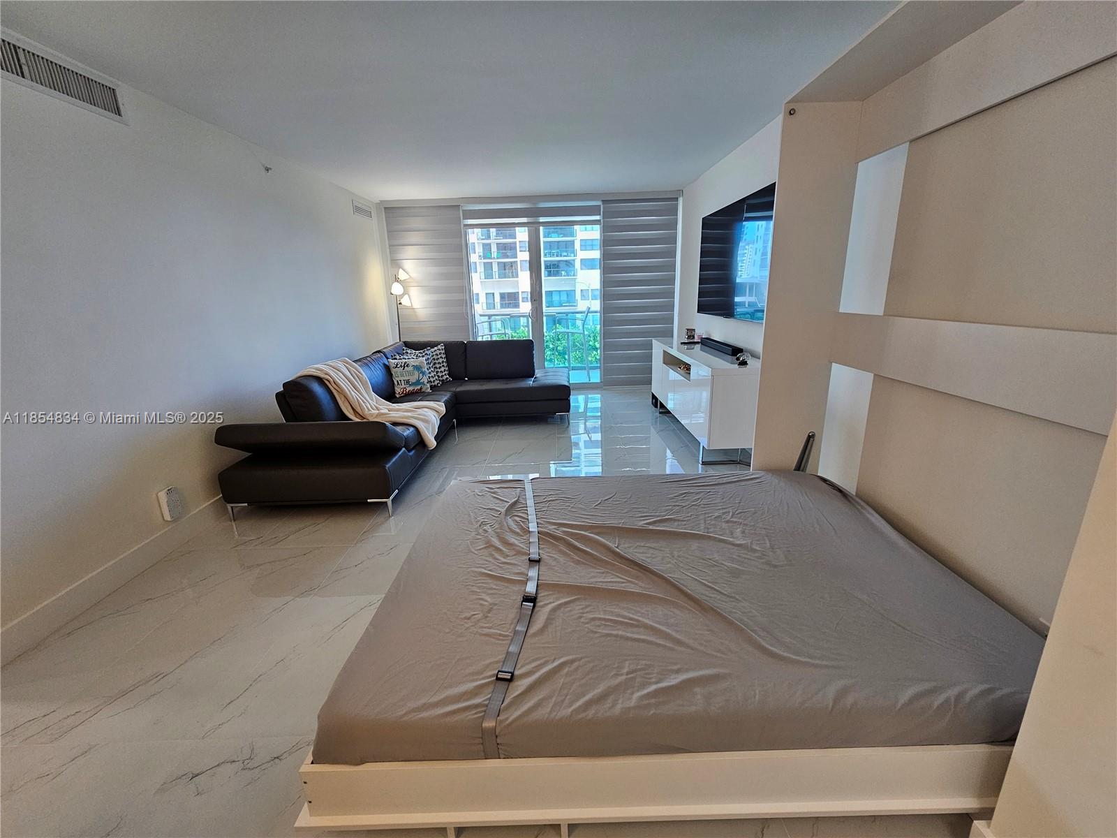 WAVE CONDO - Residential Lease