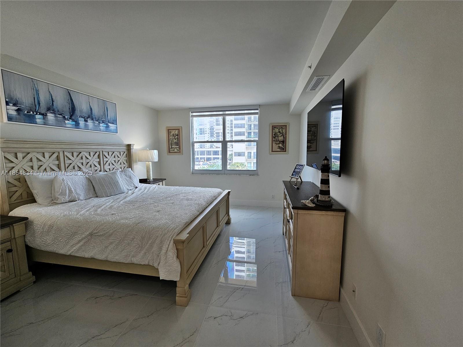 WAVE CONDO - Residential Lease