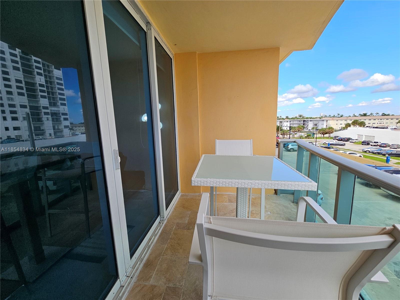 WAVE CONDO - Residential Lease