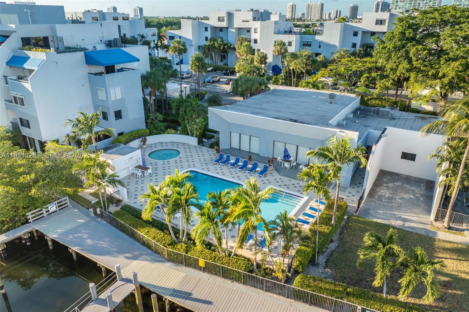 POINCIANA IS YT & RCQ CLU - Residential