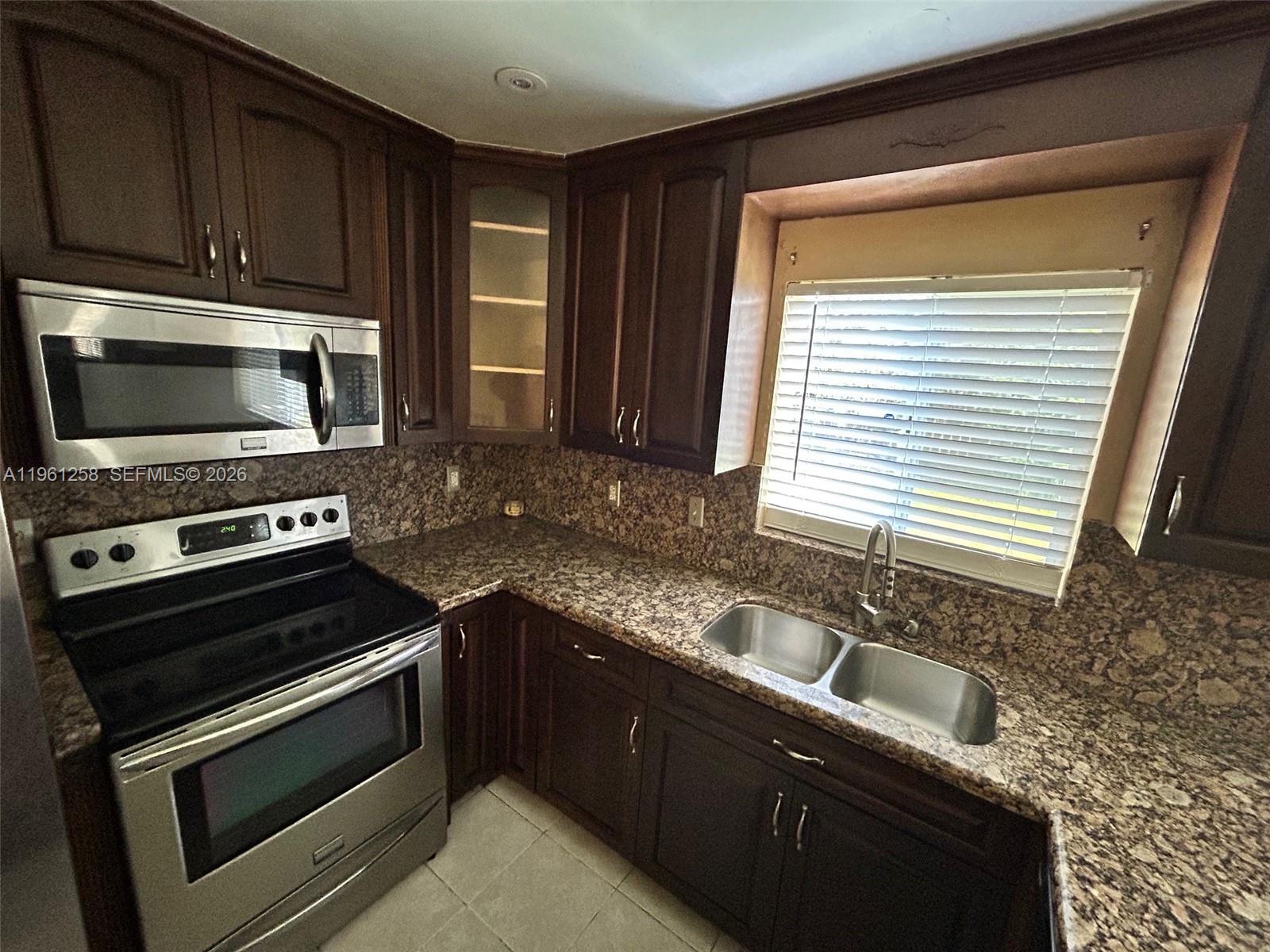 CINNAMON PLACE V - Residential