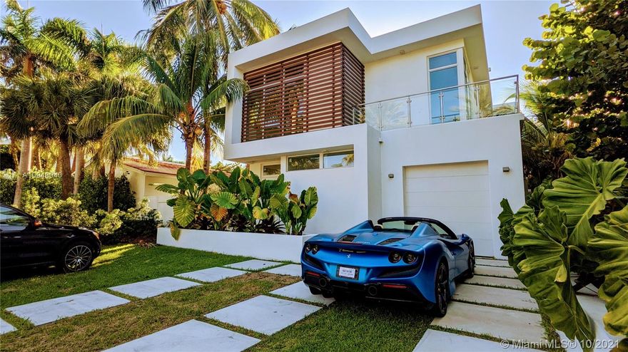 YES, Enjoy wellness as a lifestyle in this NEW just-built spec home. With indoor-outdoor experience areas on both levels and a "work from home"/guest suite on the main floor. Spacious, luminous with space to start a new life at Golden Beach. Natural flow integrates the landscaping, yoga terrace, and swimming pool to the indoors, with high ceilings opening to a large living/dining room area. Gucci-inspired art package Curated by AXIOM Fine Art & Consulting. Gourmet kitchen with Wolf appliances, SubZero fridge, gas cook-top. Natural wood finishing. Perfect to give your family the life they deserve, entertain friends, and work with privacy and comfort. Magnificent master suite, sunny with lots of closets. Pool, spa. Beach pavilion, tennis, parks, and security. Scented by Doctor Aromas.