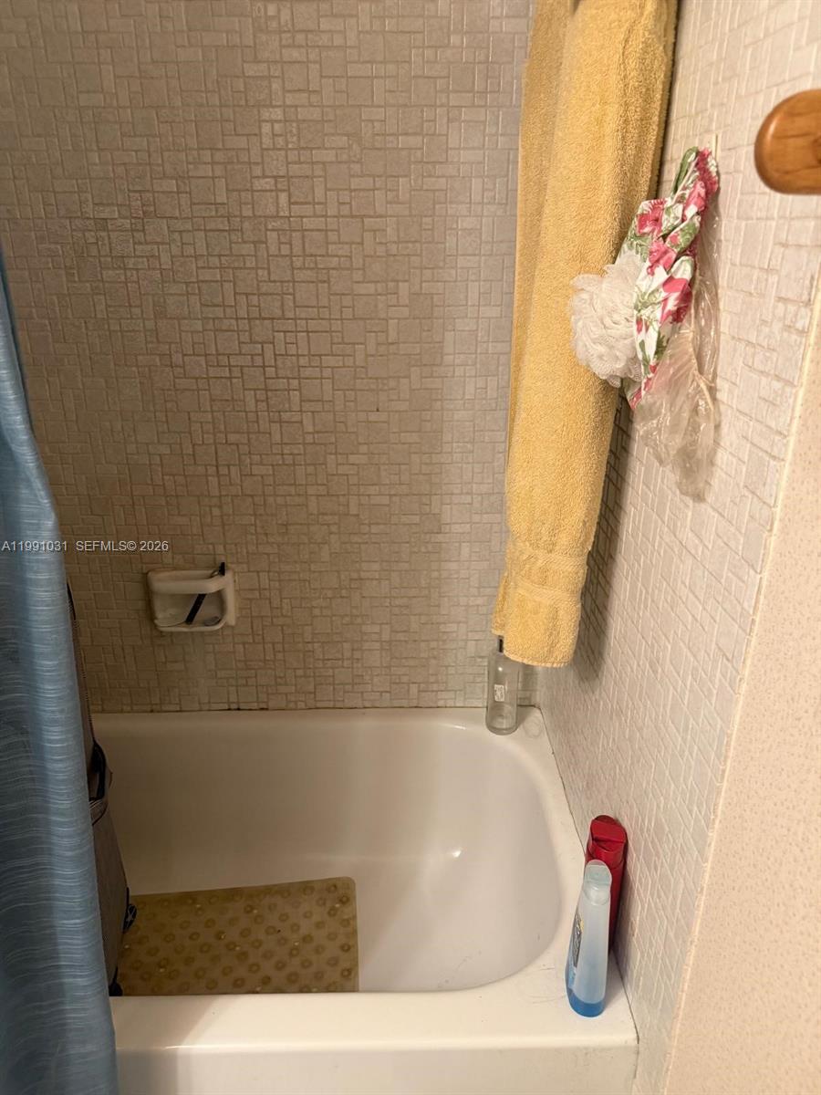 VILLAS AT CARRIAGE HILLS - Residential