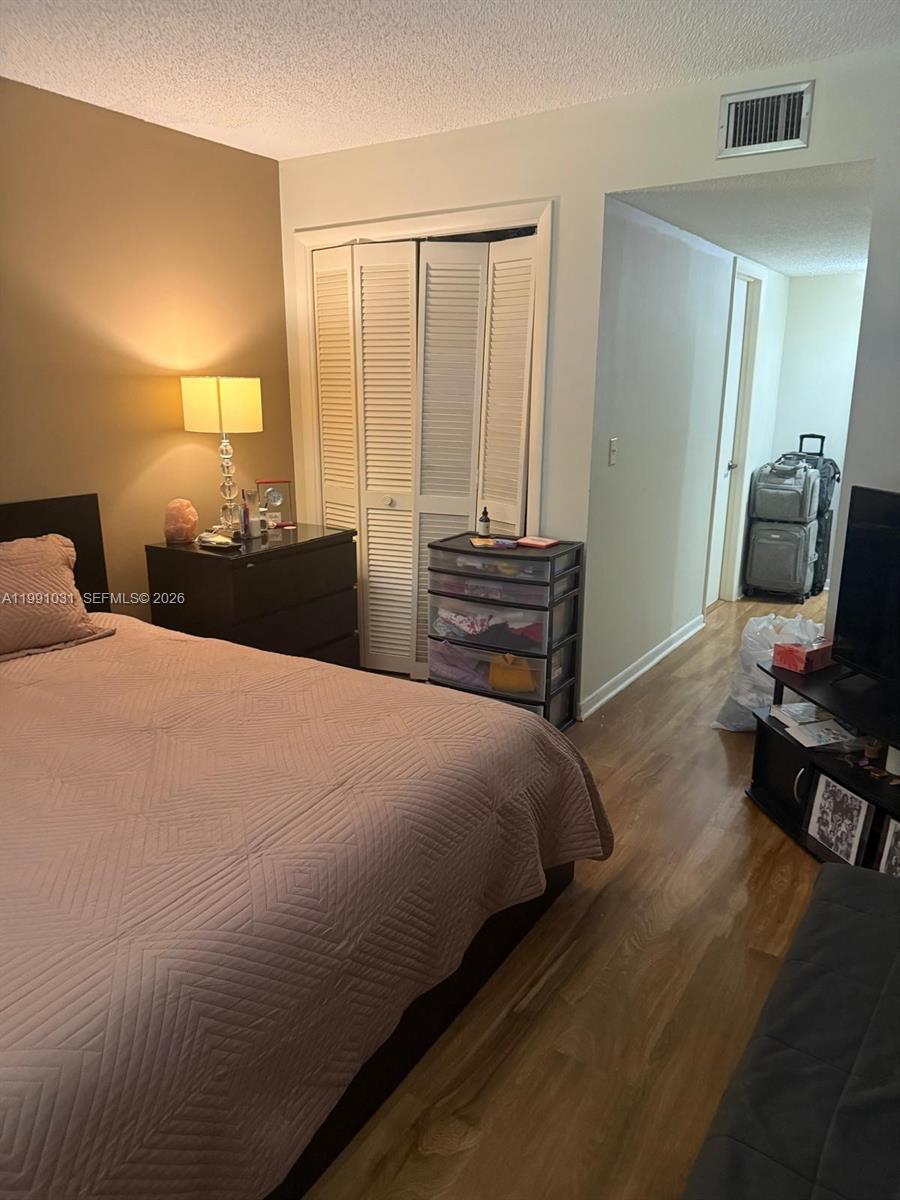 VILLAS AT CARRIAGE HILLS - Residential