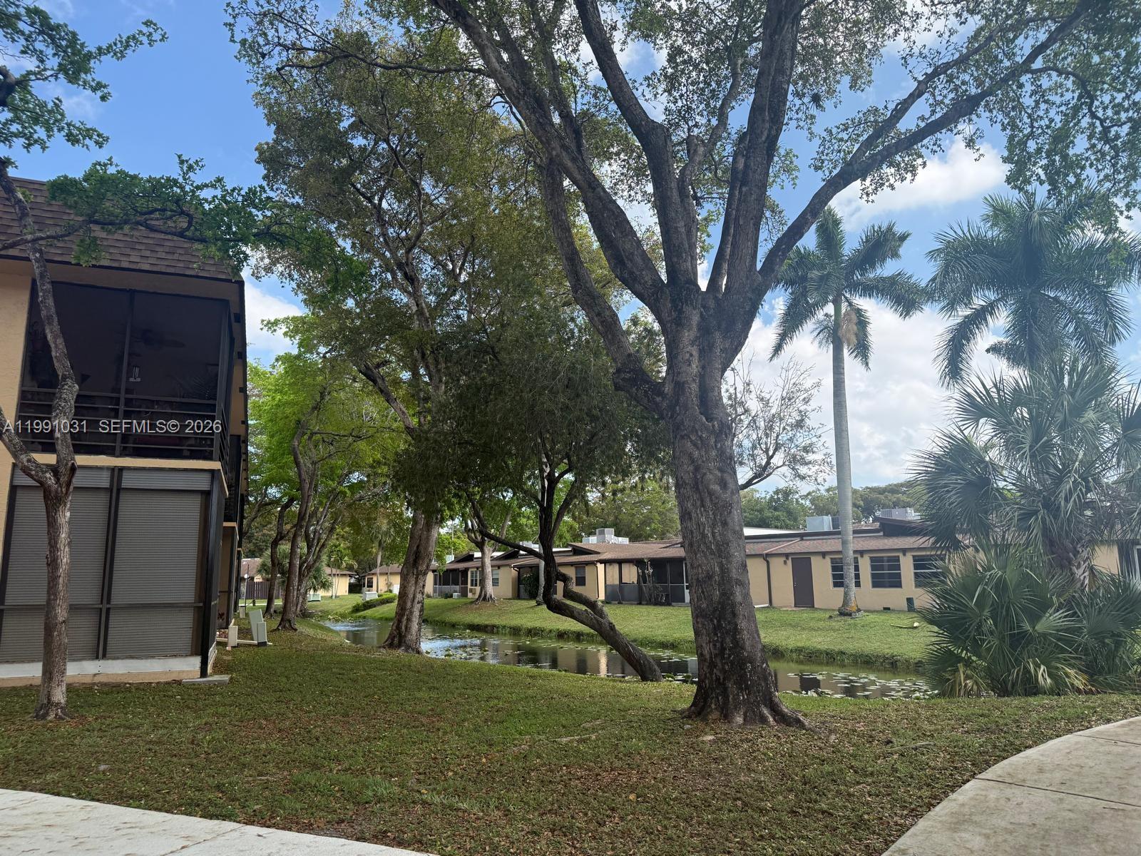 VILLAS AT CARRIAGE HILLS - Residential