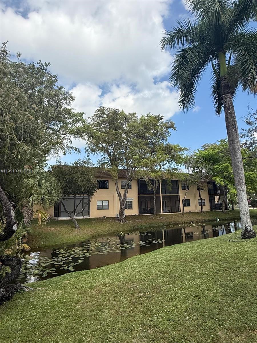 VILLAS AT CARRIAGE HILLS - Residential