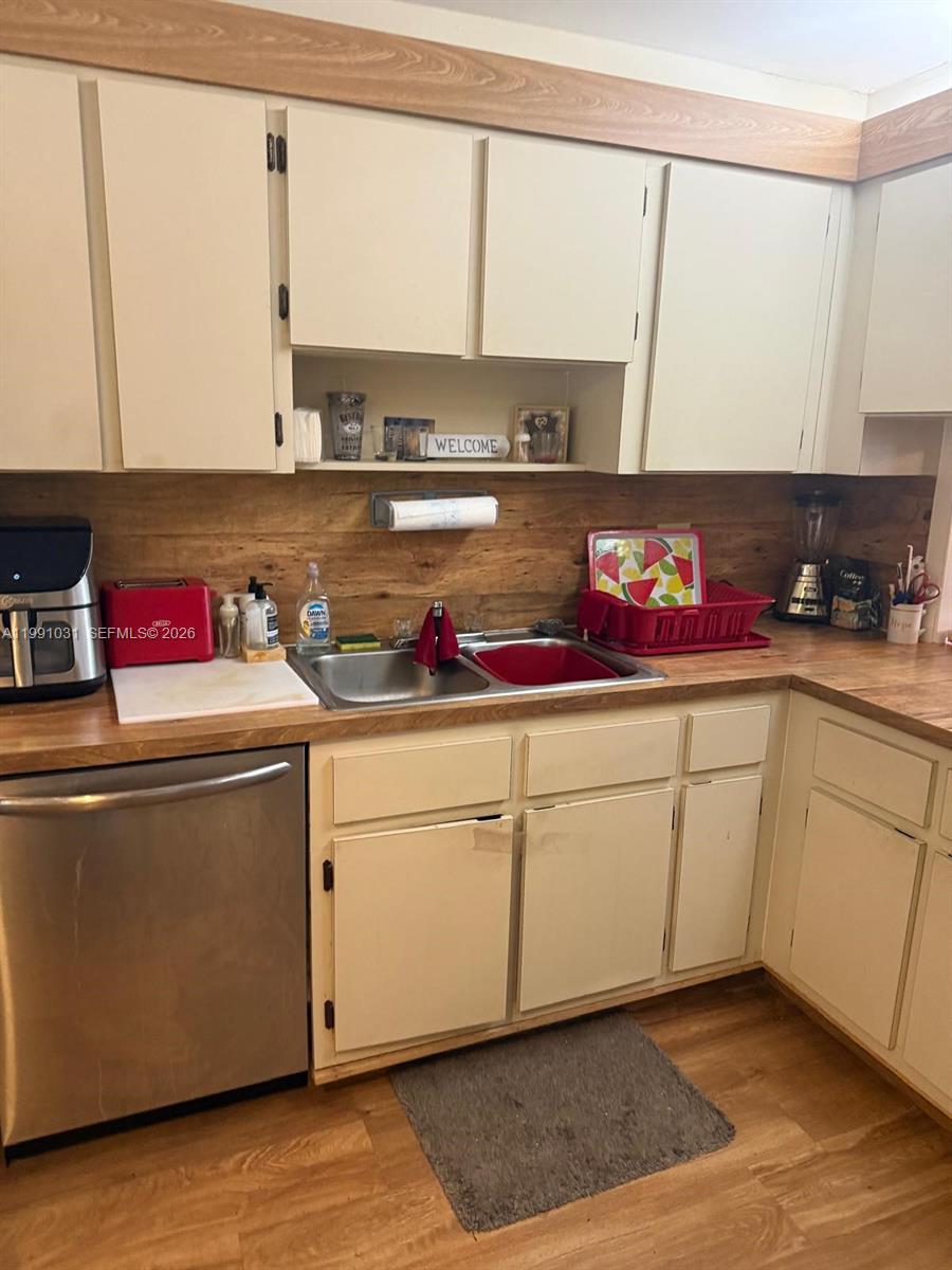 VILLAS AT CARRIAGE HILLS - Residential