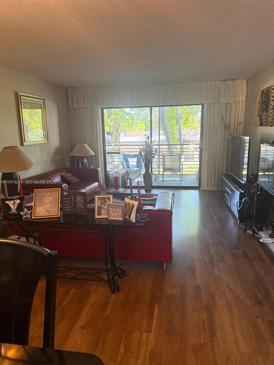 VILLAS AT CARRIAGE HILLS - Residential