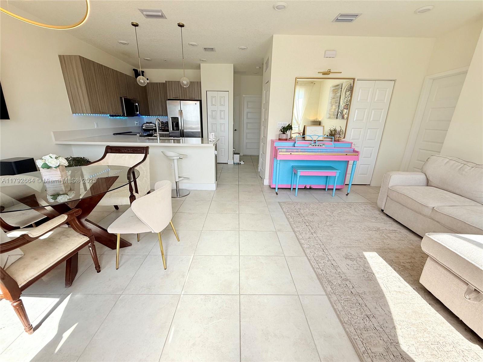 6425 NW 103rd Pl 305