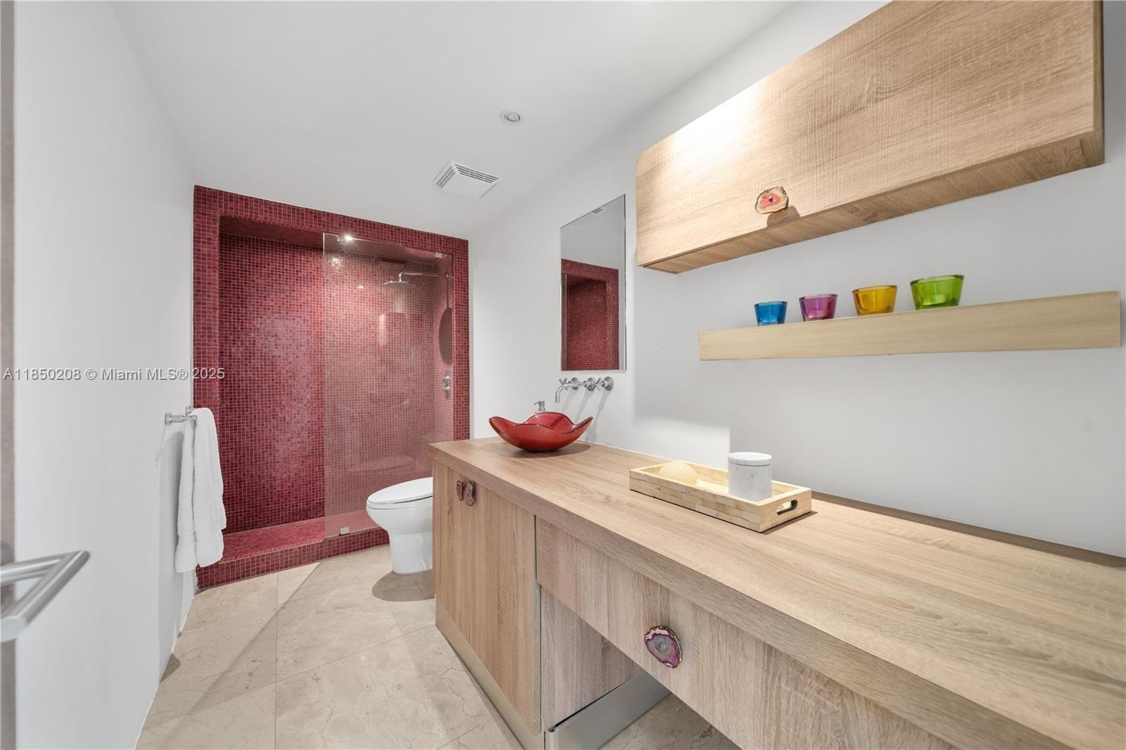 COMMODORE CLUB SOUTH COND - Residential Lease
