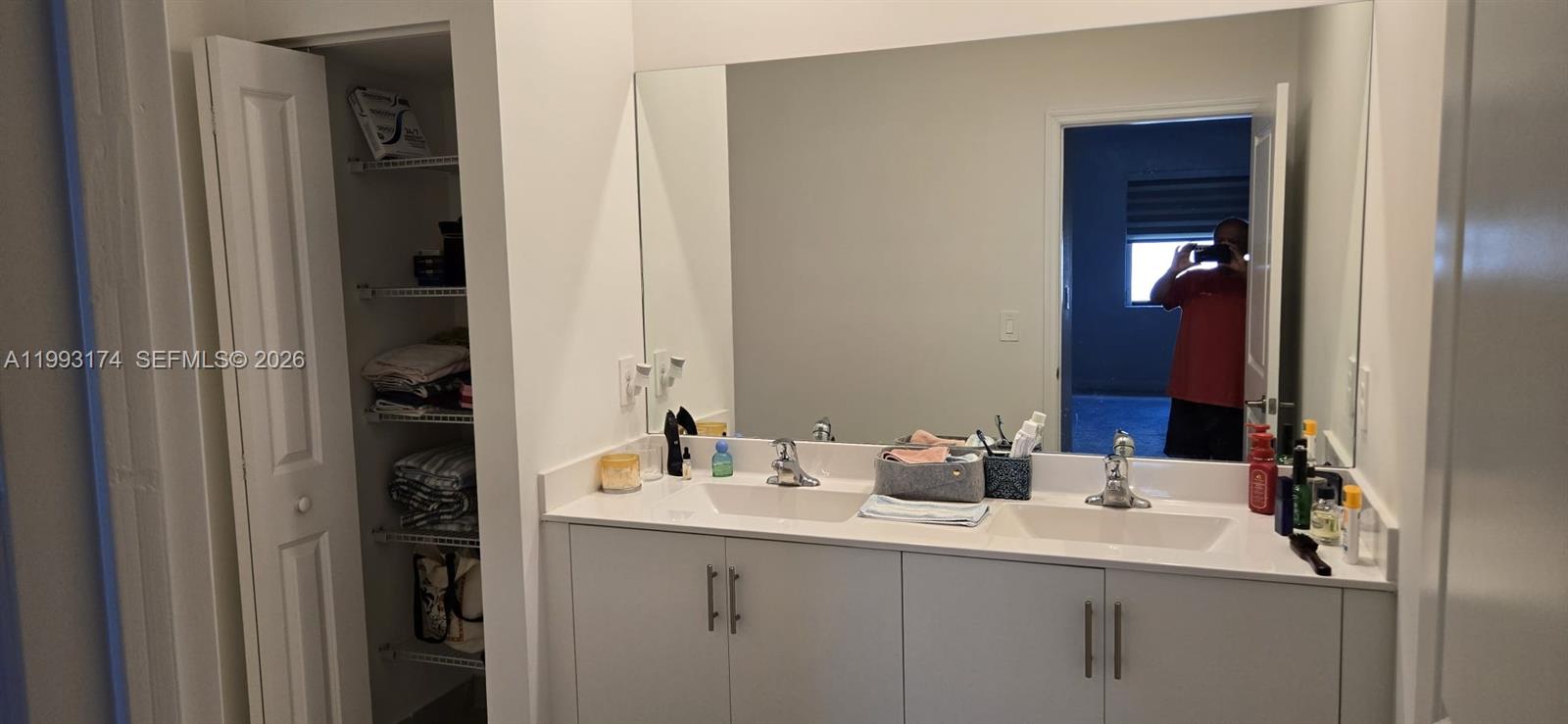 ESTATES AT SILVER PALM - Residential