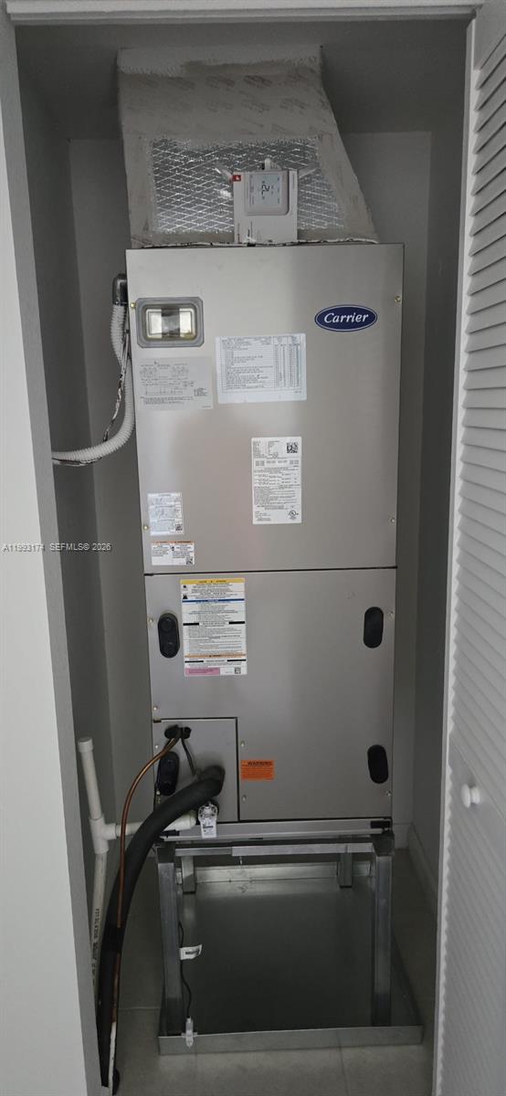 ESTATES AT SILVER PALM - Residential