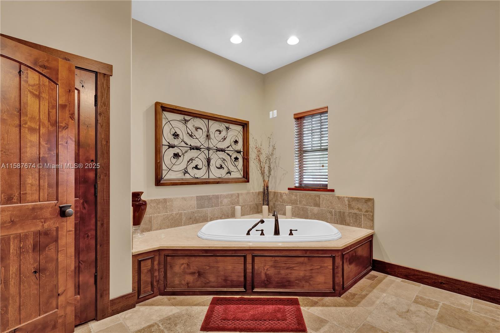 CORAL SPRINGS HILLS - Residential