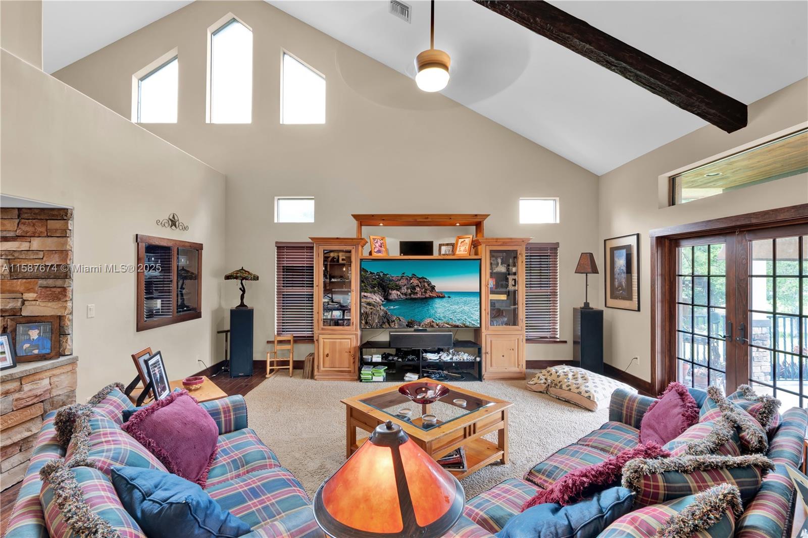 CORAL SPRINGS HILLS - Residential