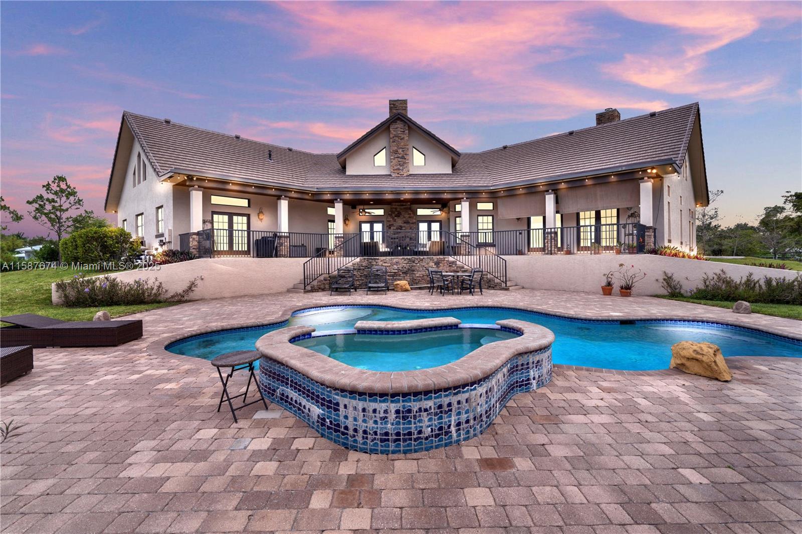 CORAL SPRINGS HILLS - Residential