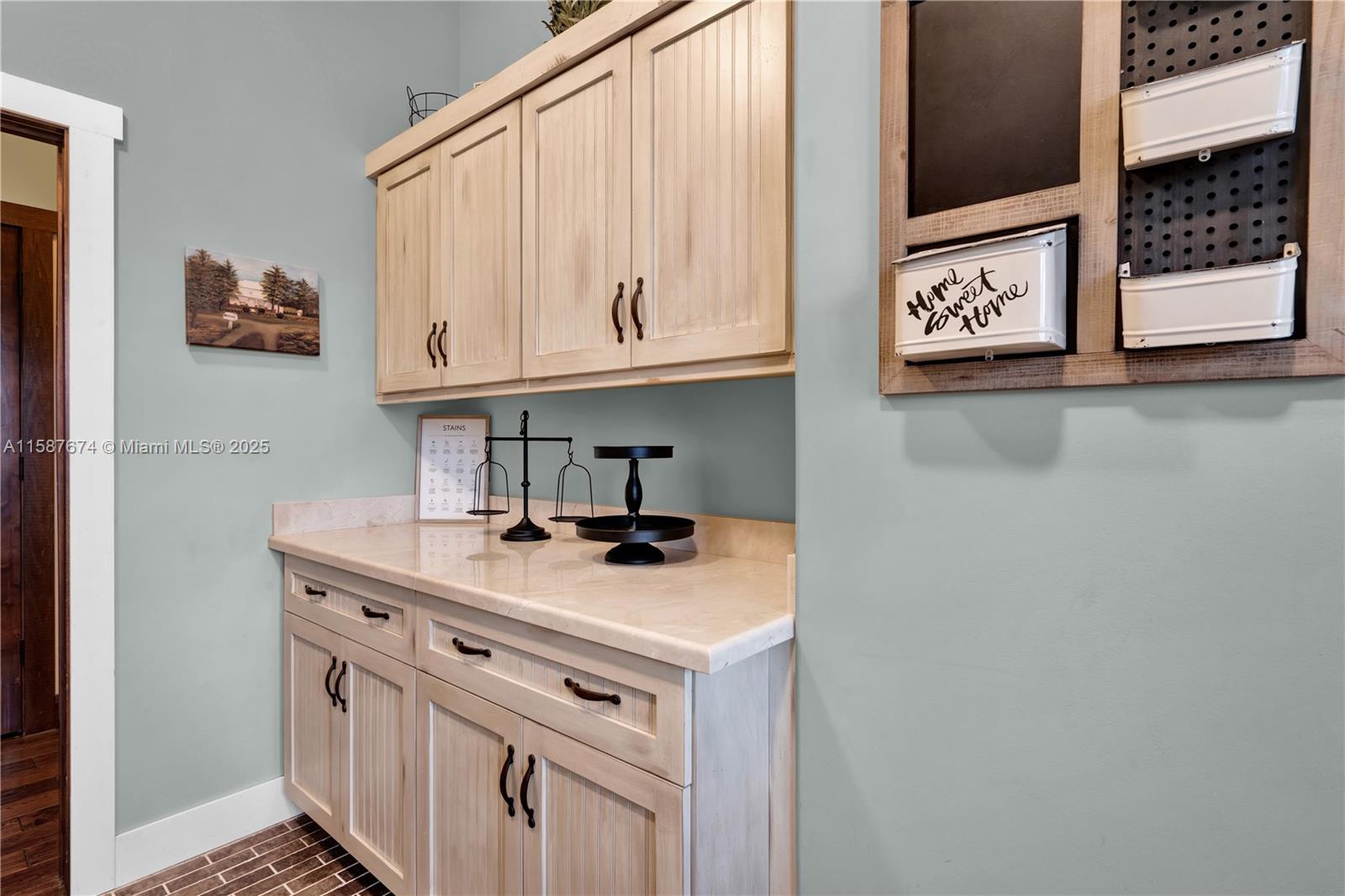 CORAL SPRINGS HILLS - Residential