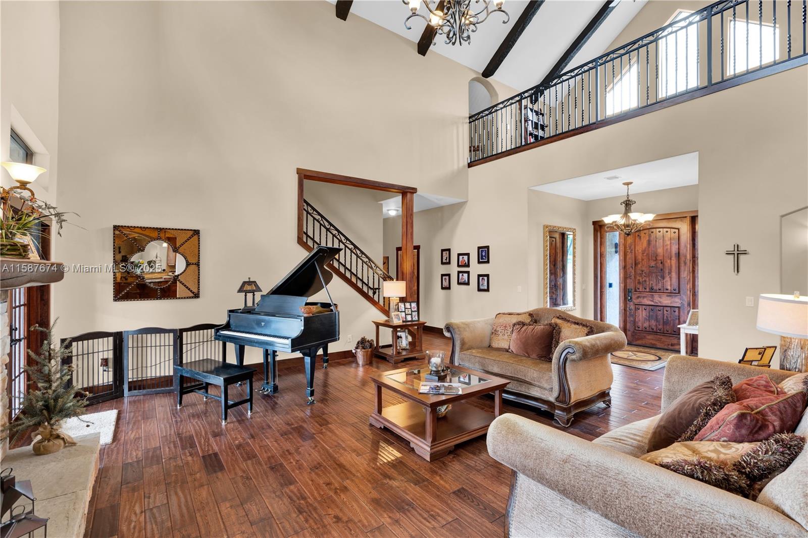 CORAL SPRINGS HILLS - Residential