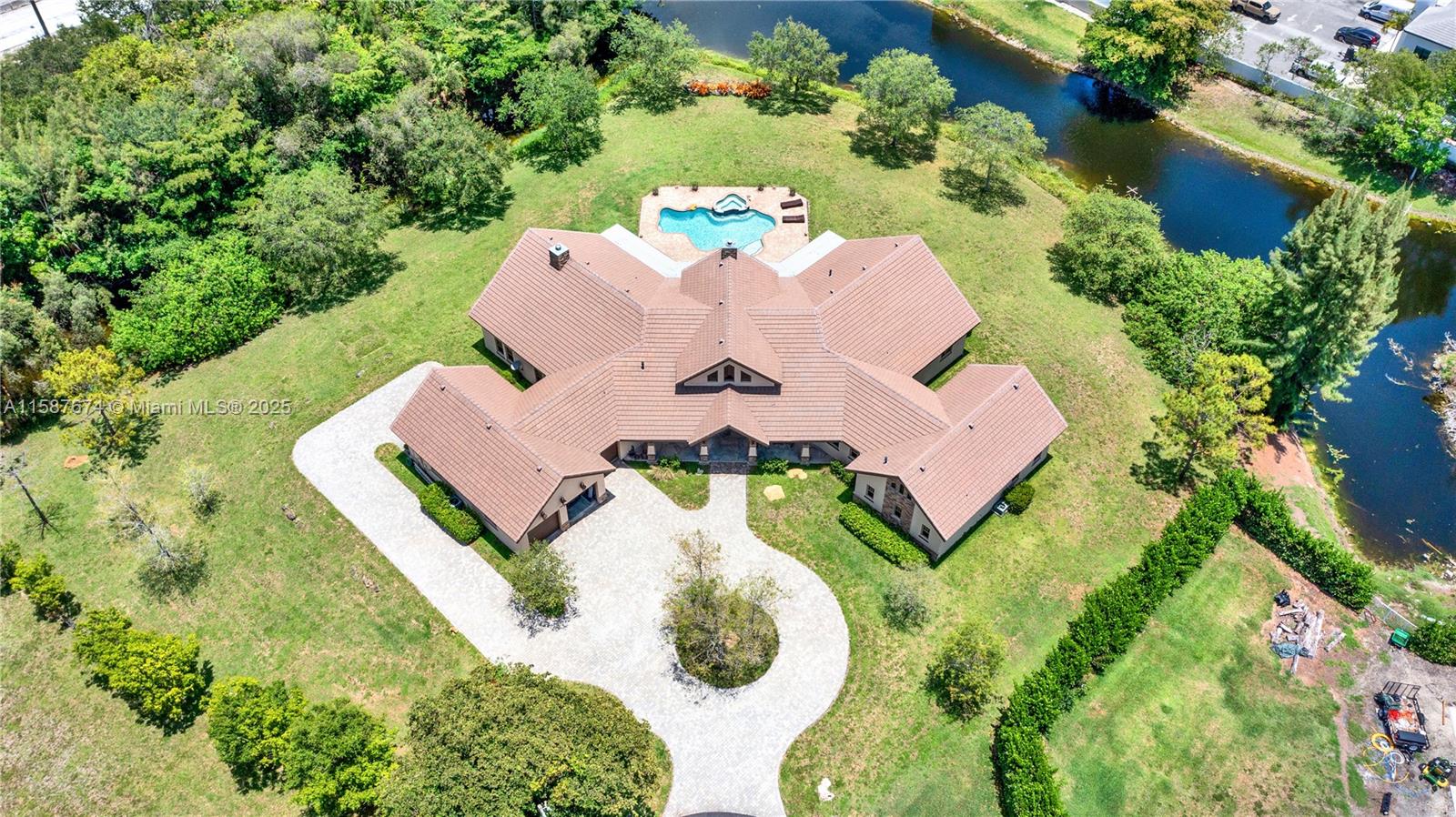 9401 NW 44th Pl