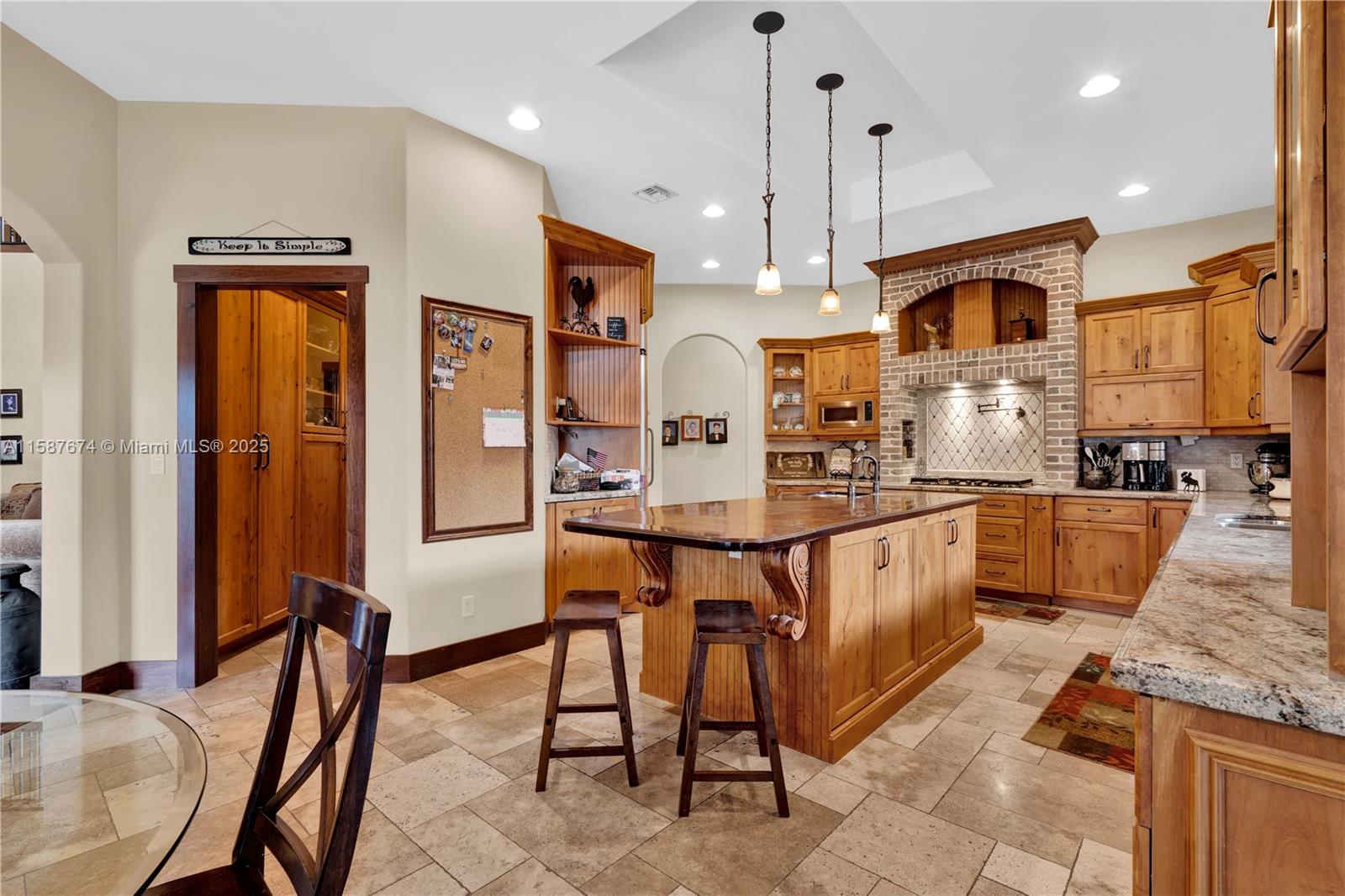 CORAL SPRINGS HILLS - Residential