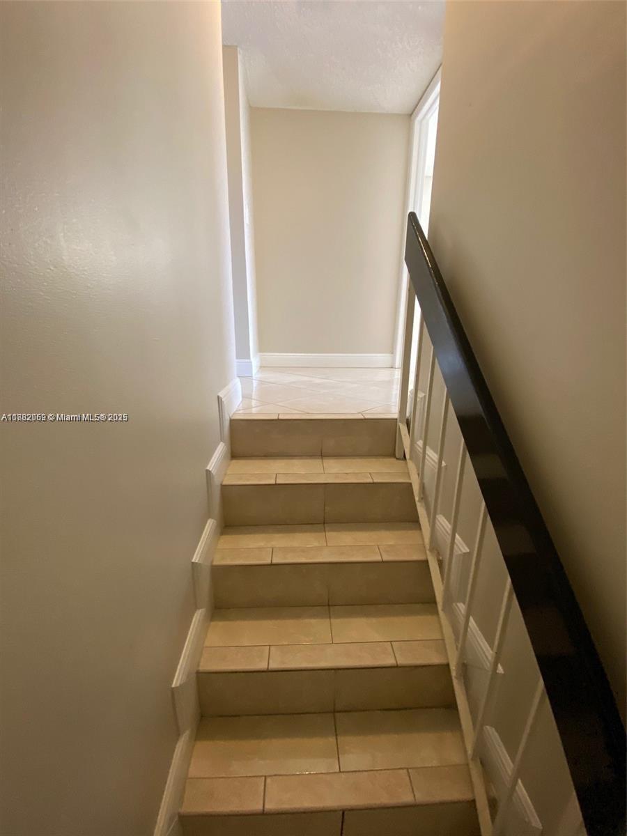 NEW PASEOS CASTELLANOS CO - Residential Lease