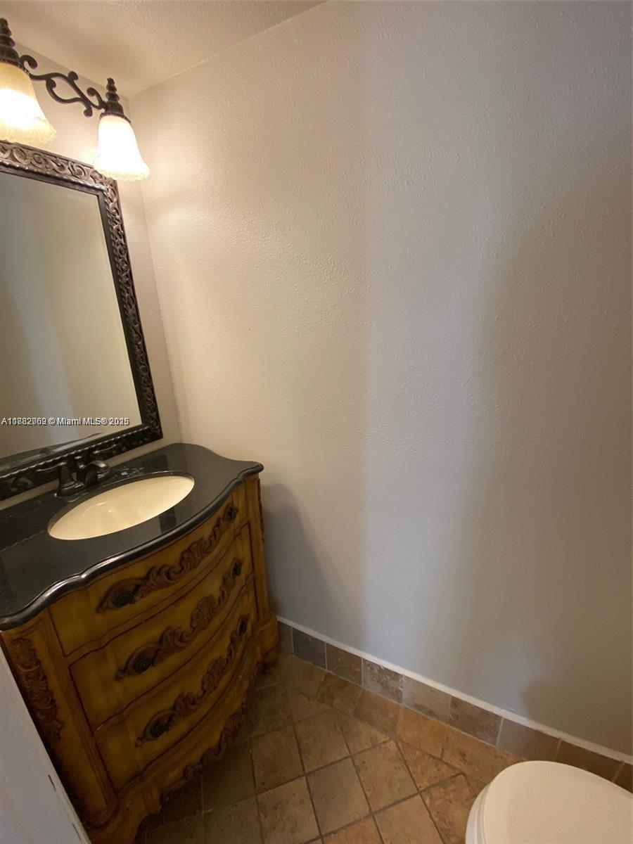 NEW PASEOS CASTELLANOS CO - Residential Lease