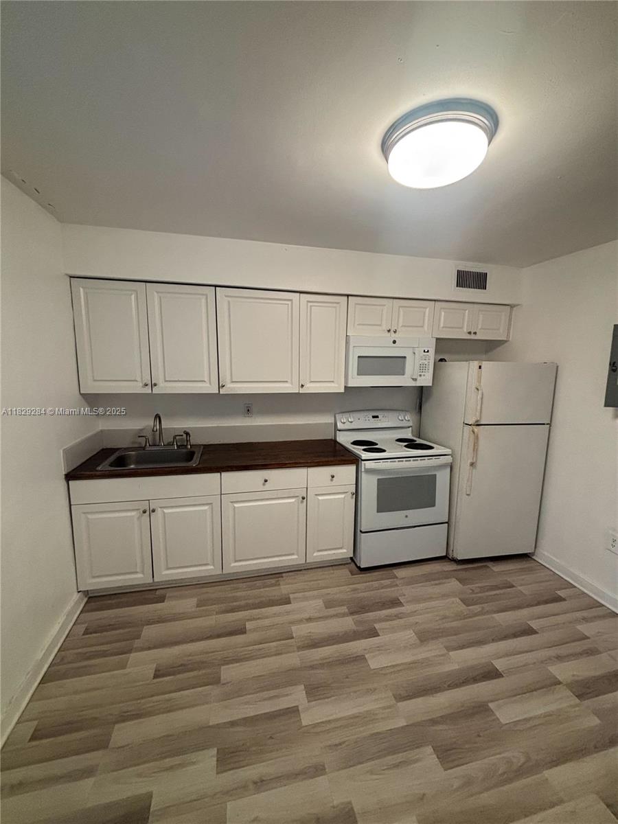111 NW 152nd 12