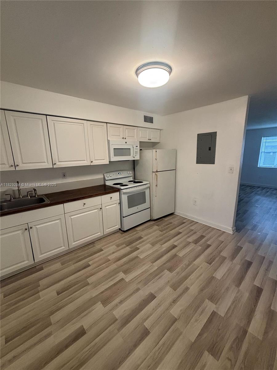 111 NW 152nd 12